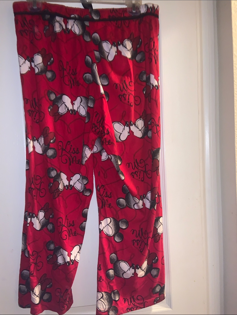 Disney Red Minnie And Mickey Mouse Pajama Capris Pants - Picture 7 of 9